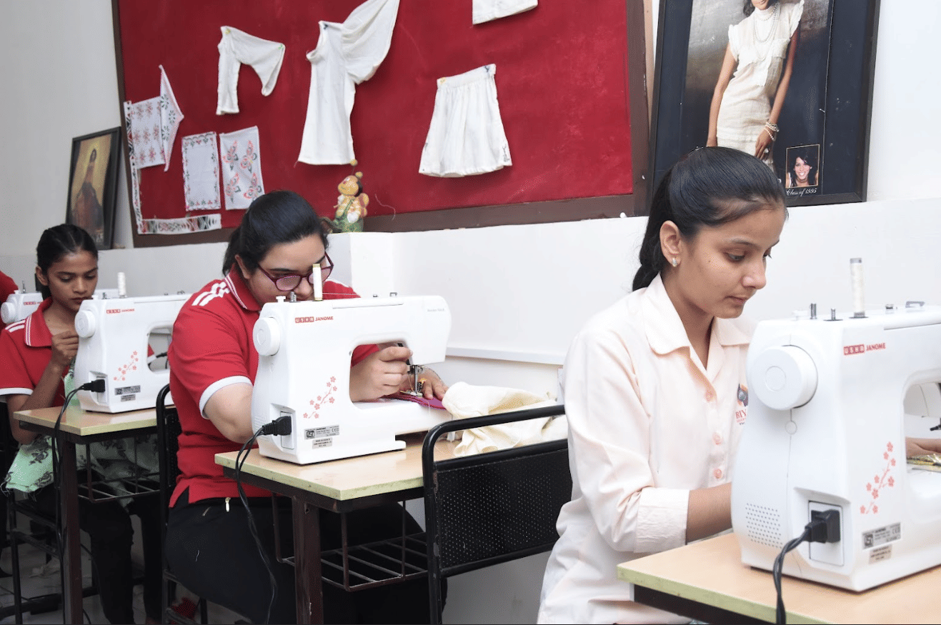 Biyani Girls College Jaipur Fashion Arts/Design photo 27